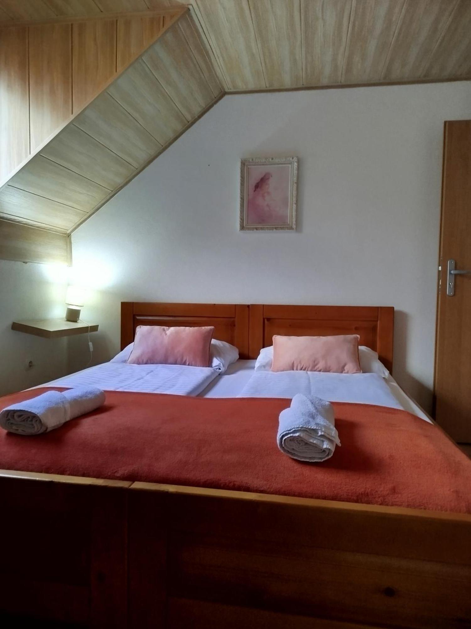 Guest House Kovalik Sucha Hora Bagian luar foto