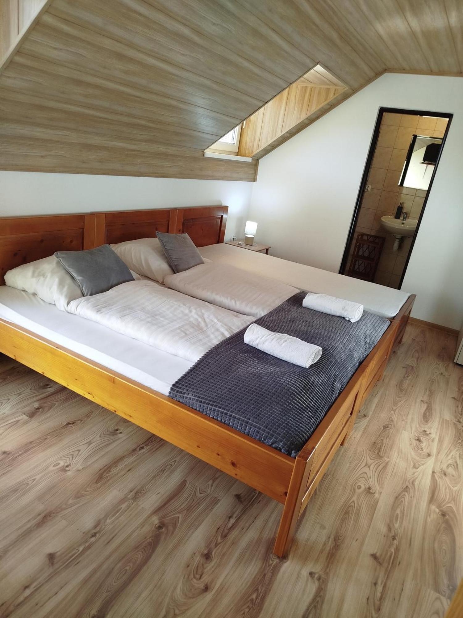 Guest House Kovalik Sucha Hora Bagian luar foto