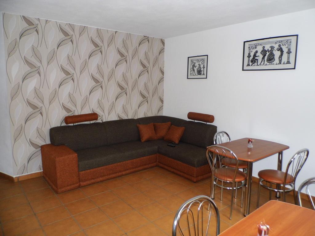 Guest House Kovalik Sucha Hora Bagian luar foto