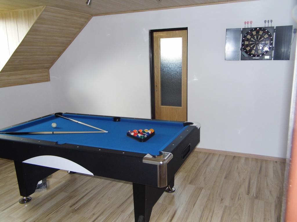Guest House Kovalik Sucha Hora Bagian luar foto